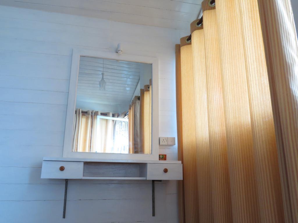 Why Not Guest House Hikkaduwa Εξωτερικό φωτογραφία